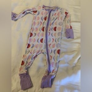 GUC. Limited edition lilac cuff Luna little sleepies 3-6 month